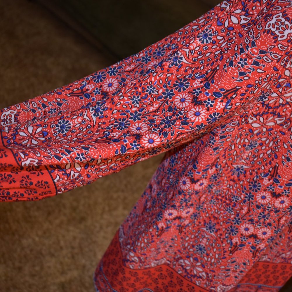 blouse - Picture 5 of 7